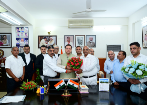 मुख्यमंत्री श्री पुष्कर सिंह धामी से सचिवालय में बार एसोसिएशन, देहरादून के पदाधिकारियों एवं अधिवक्ताओं ने मुलाकात की।